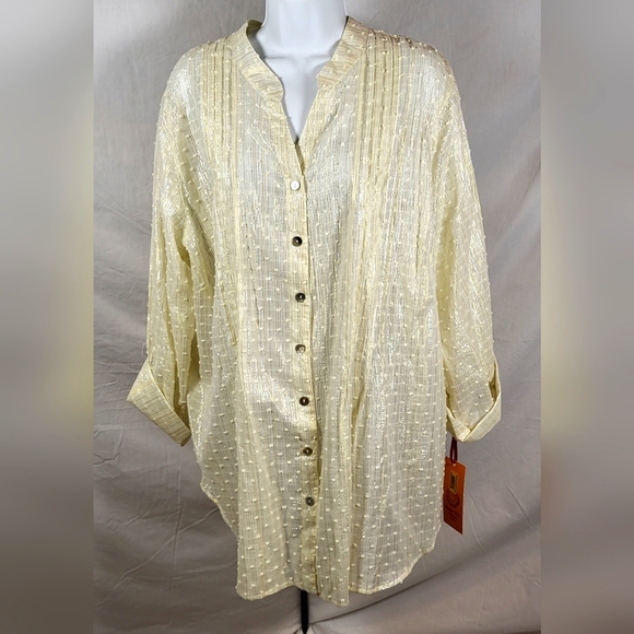 Ruby Rd. Tops - RUBY RD Textured Cream Button Up Blouse - Size 1X or Size 16W    (NWT)